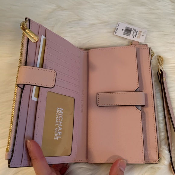 💕NEW💕MICHAEL KORS WALLET/ WRISTLET - Picture 3 of 5